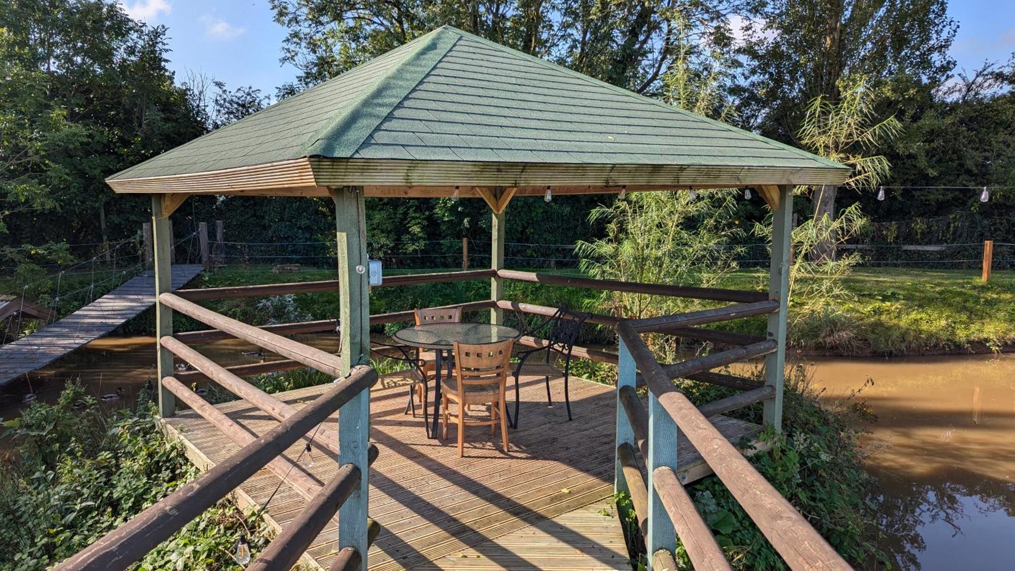 Sunset Retreats Safari Tent Ombersley Екстериор снимка